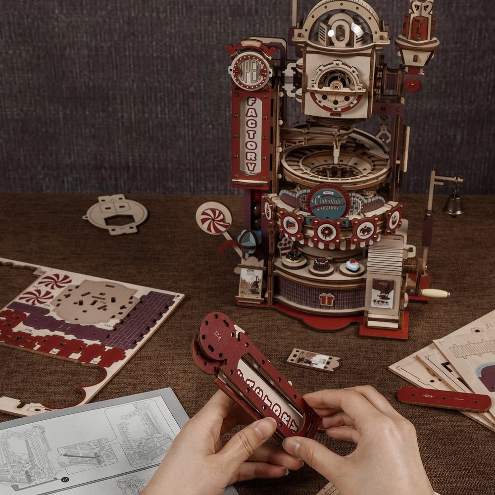 
                  
                    Maquette en Bois - Usine de Chocolat
                  
                