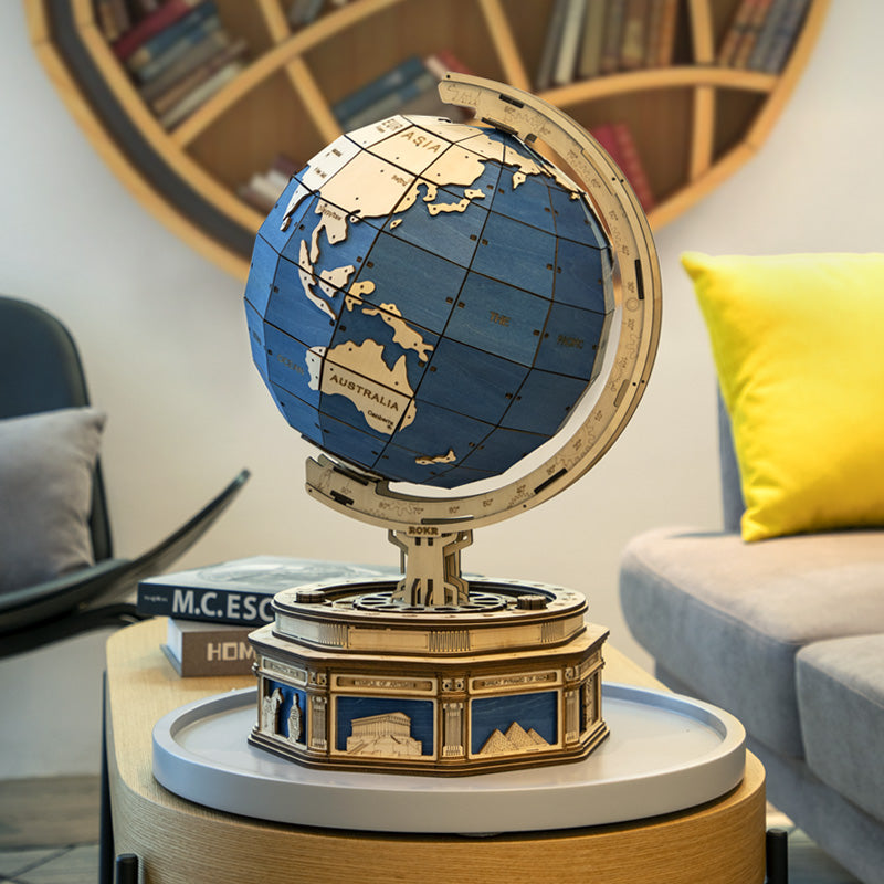 
                  
                    Maquette en Bois - Le Globe
                  
                