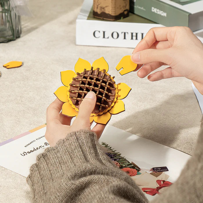 
                  
                    Maquette en Bois - Tournesols
                  
                